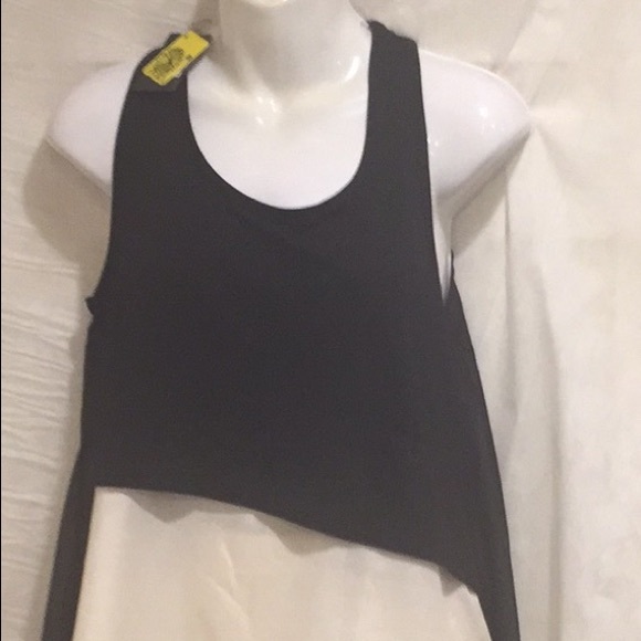 💕💕Host Pick 💕💕Tunic slip on long tank 2in1 look colour black /cream - Picture 5 of 7